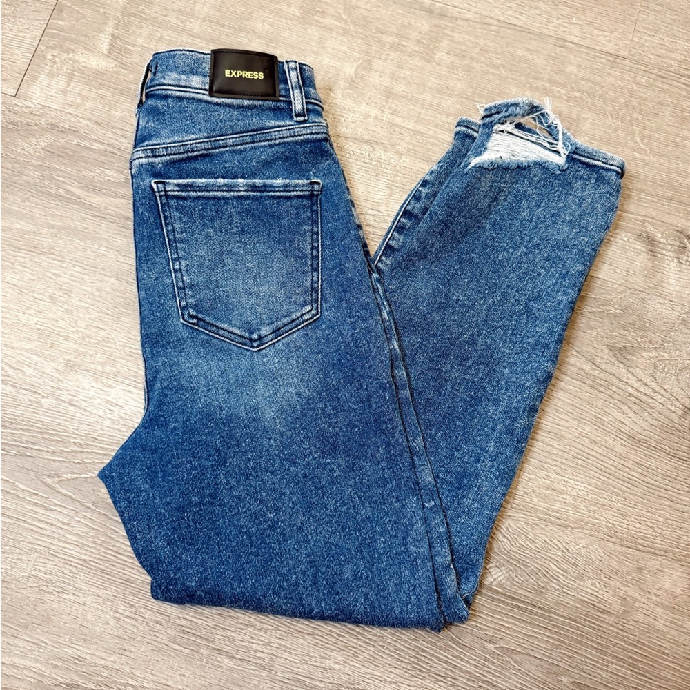 Express Women's Blue Distressed Skinny Jeans